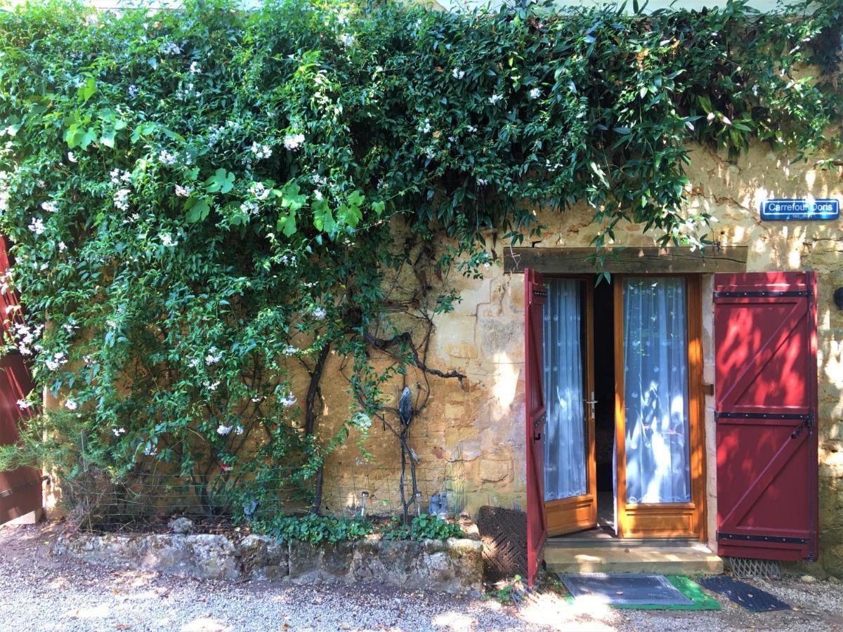Chambres D'Hotes Les Coustilles Saint-Alvère Exterior foto