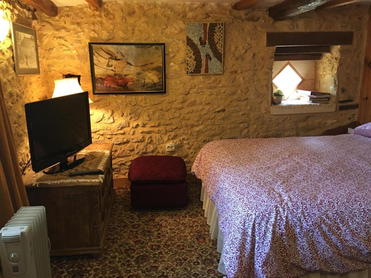 Chambres D'Hotes Les Coustilles Saint-Alvère Exterior foto